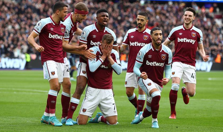 半场战报：科隆0-0圣保利